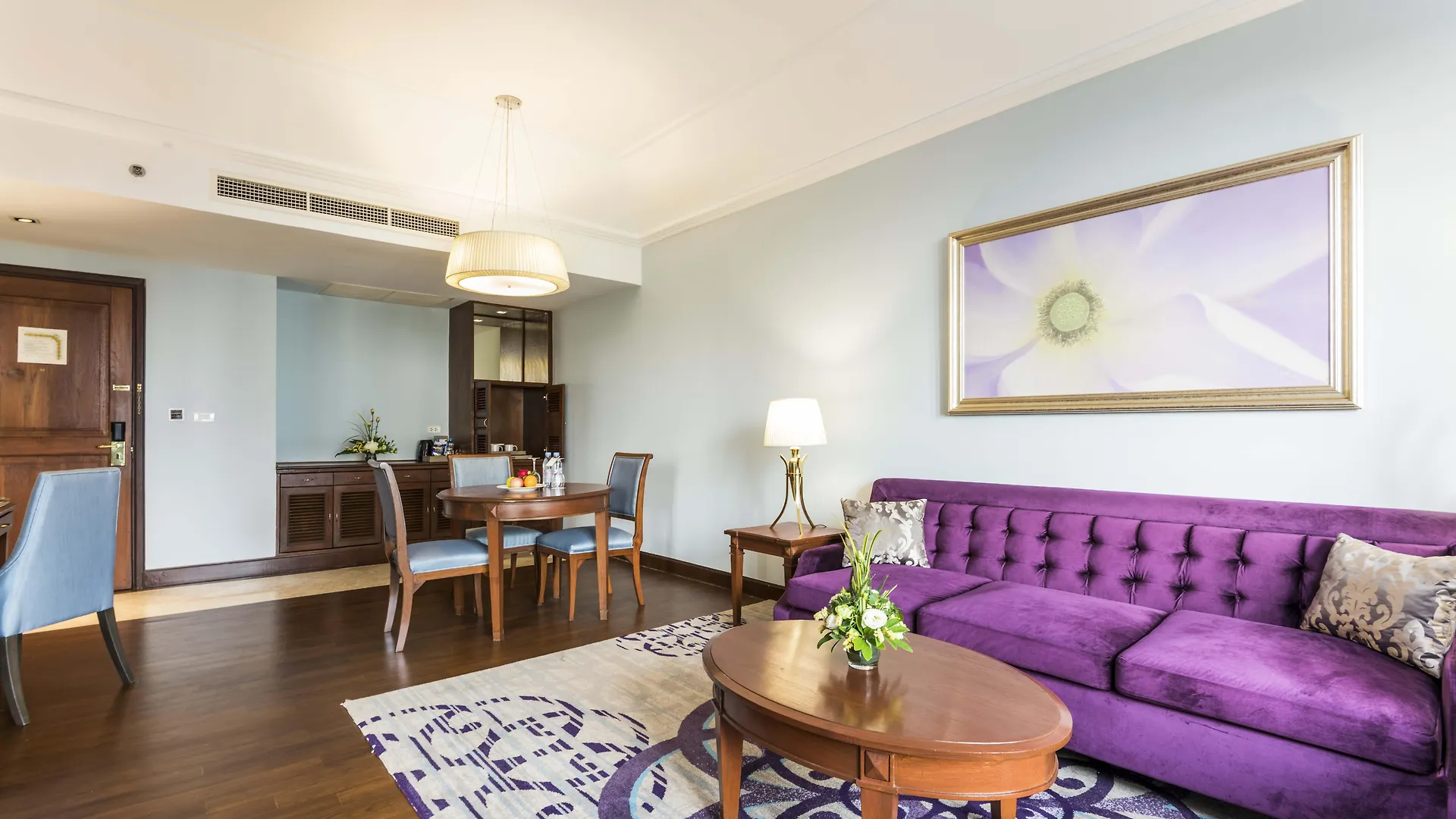 Chatrium Hotel Royal Lake Yangon
