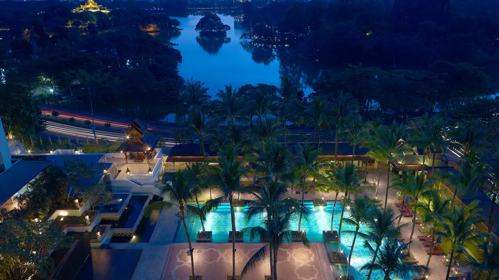 Chatrium Hotel Royal Lake Yangon