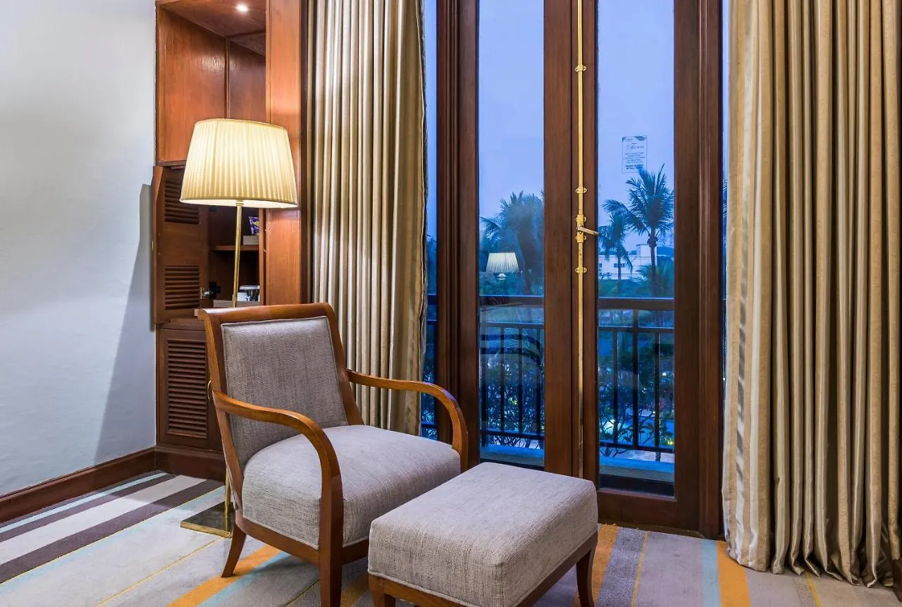 Chatrium Hotel Royal Lake Yangon